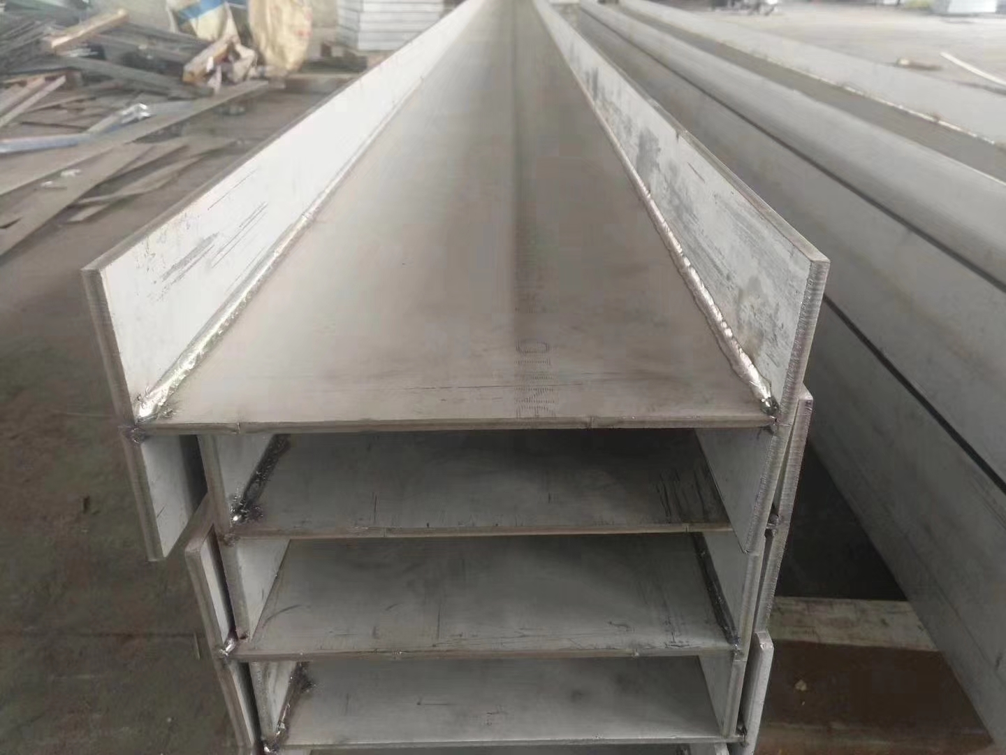 Section Beams ASTM A36 Carbon Steel I Beam Stairs Hot Rolled Prime